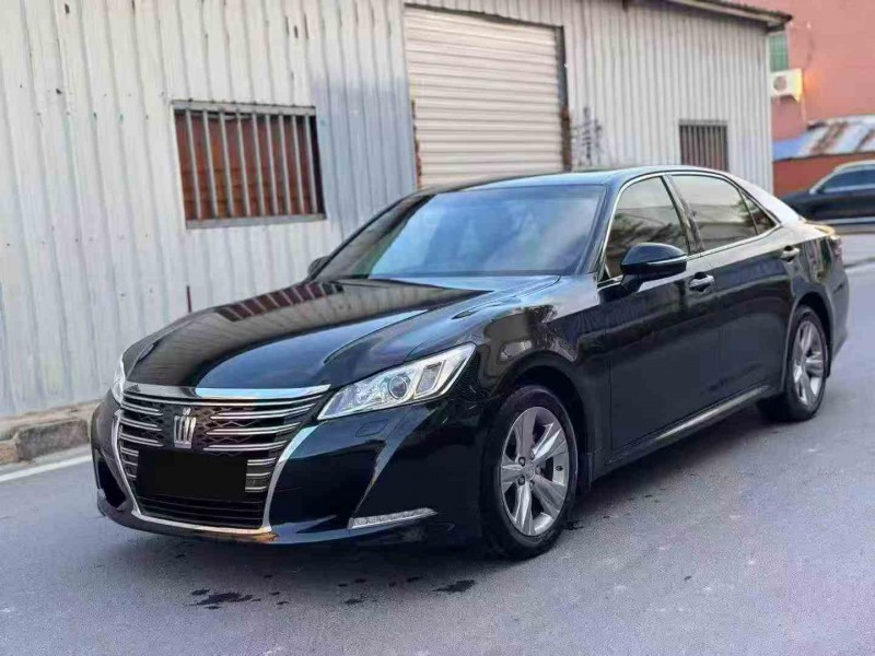 三明17年丰田皇冠3