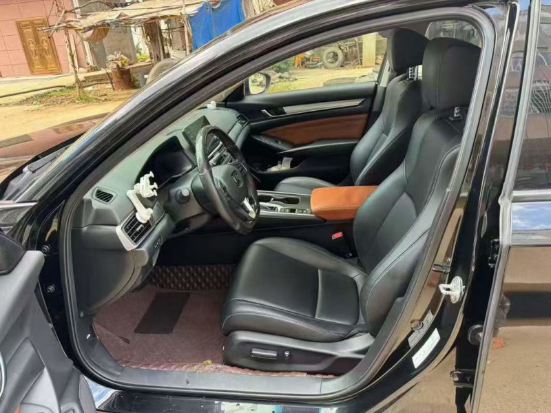 贵港21年本田雅阁6