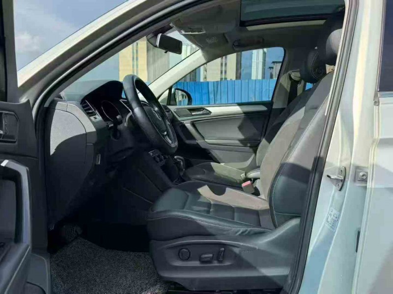 三明19年大众途观5