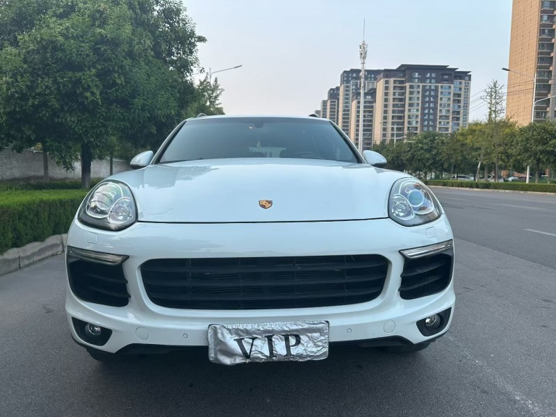 许昌18年保时捷卡宴1