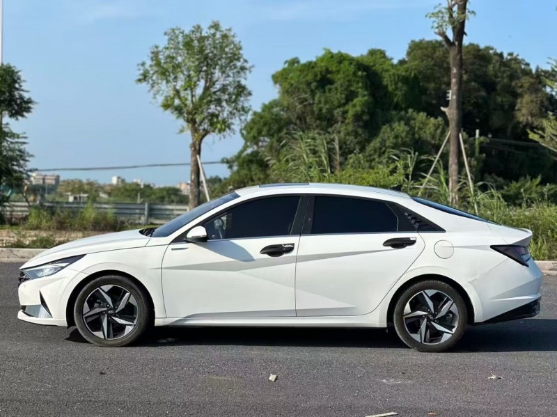 汕头21年现代伊兰特3