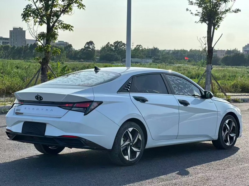 汕头21年现代伊兰特8