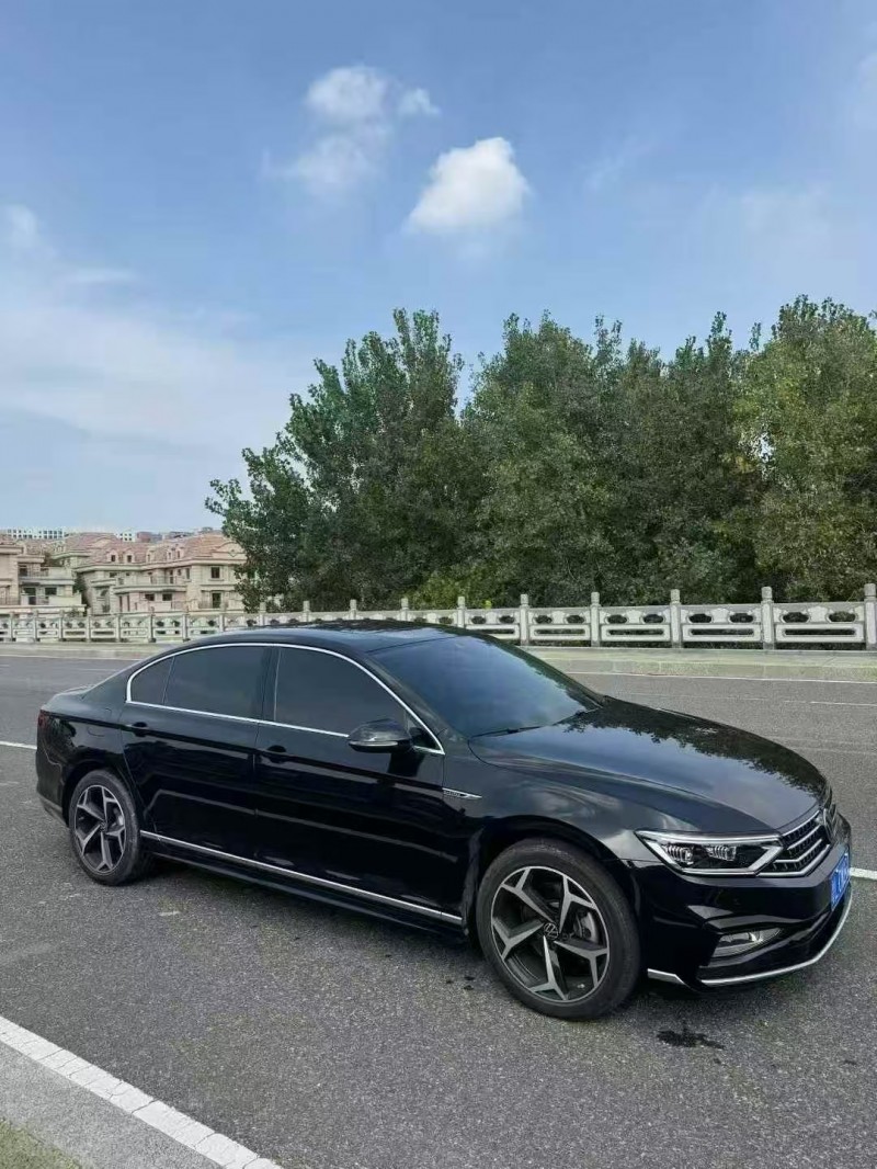 青岛23年大众迈腾2