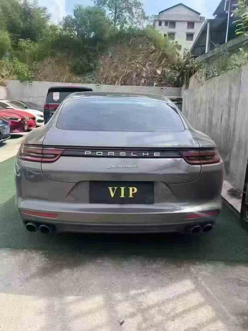 岳阳17年保时捷帕拉梅拉9