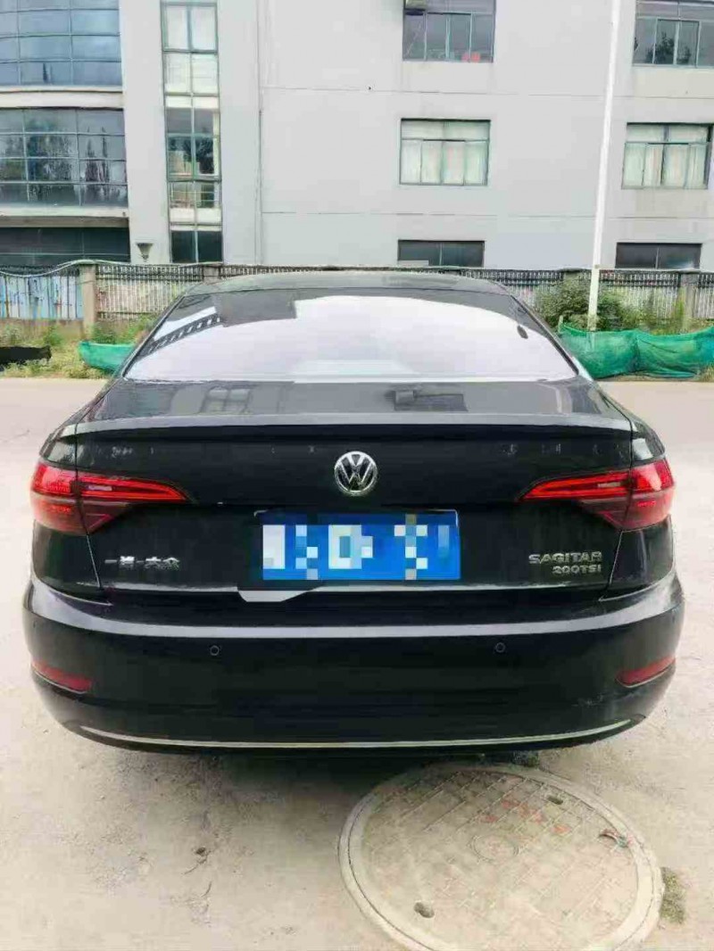 绍兴20年大众速腾6