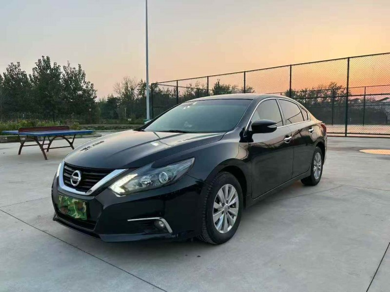 徐州18年日产天籁3