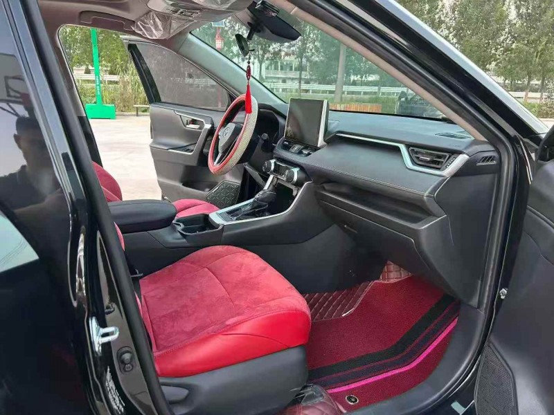 徐州22年丰田威兰达6