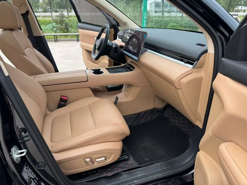 徐州25年东风蓝电E55