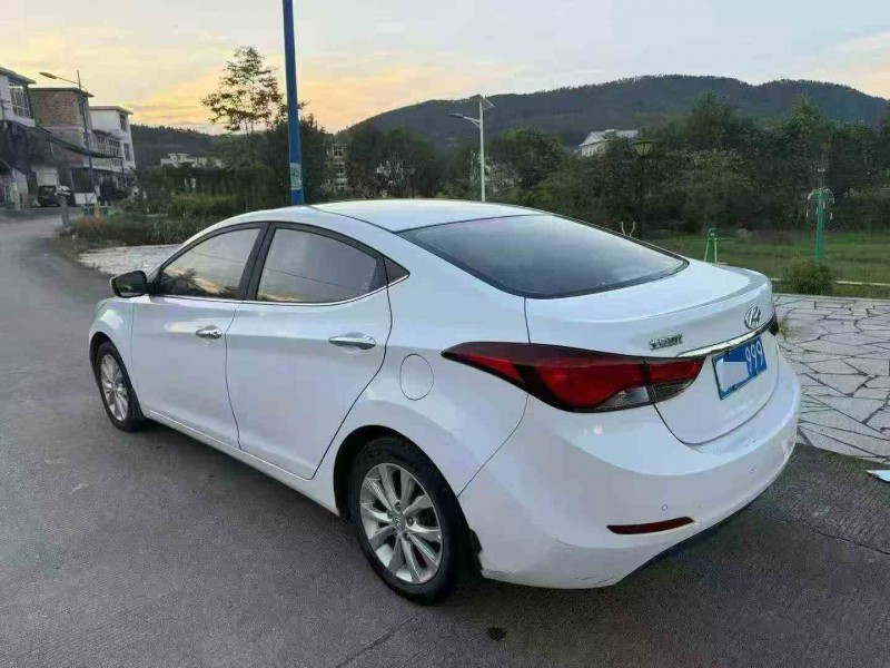 莆田17年现代朗动8