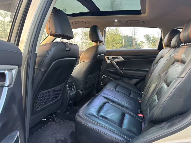 汕头19年吉利博越6