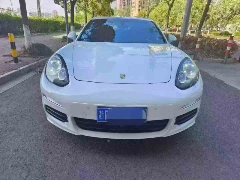 湖州15年保时捷帕拉梅拉1