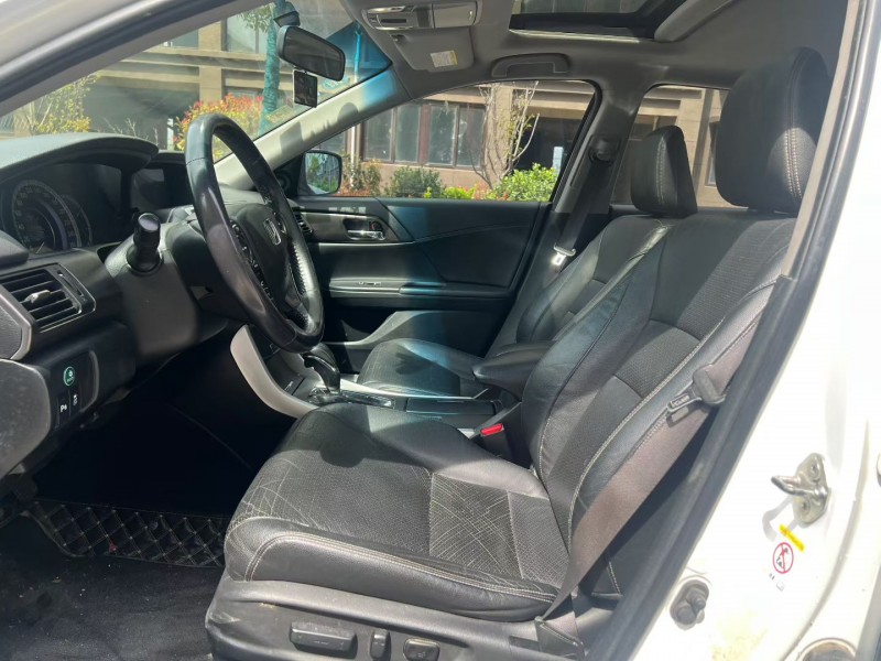 徐州14年本田雅阁4