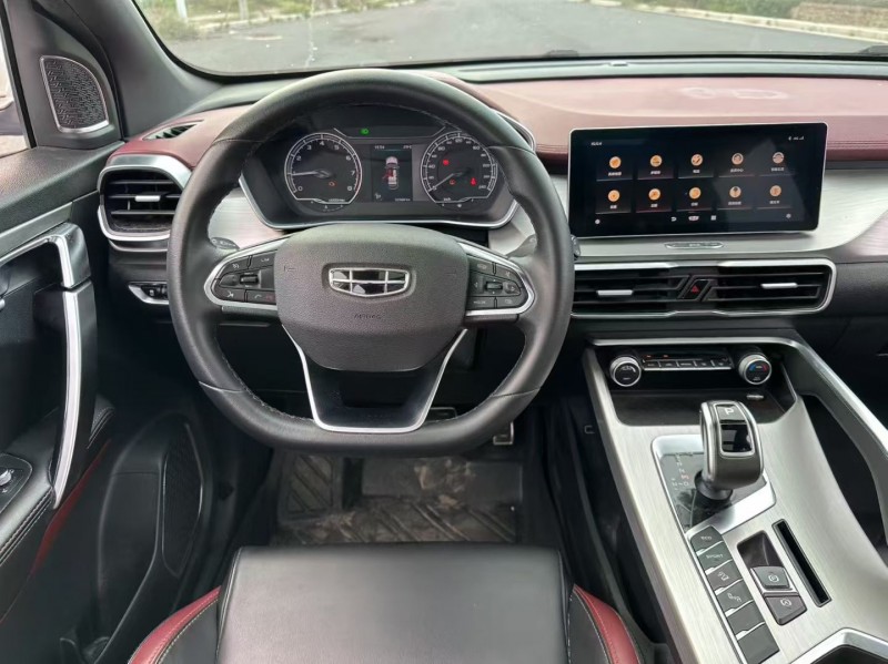 汕头20年吉利缤越4