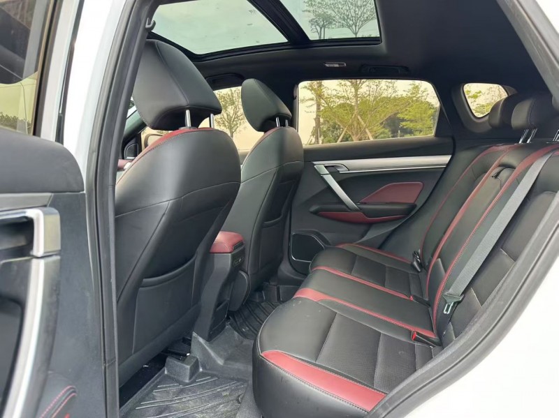 汕头20年吉利缤越6