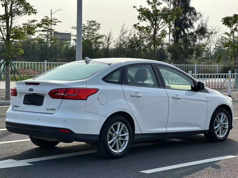 汕头16年福特福克斯6