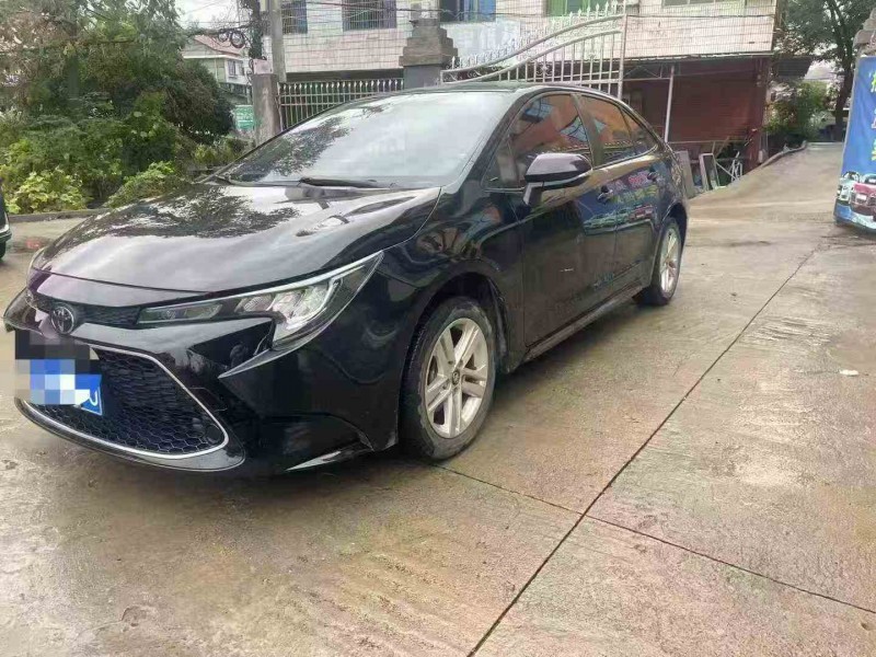 枣庄21年丰田雷凌3