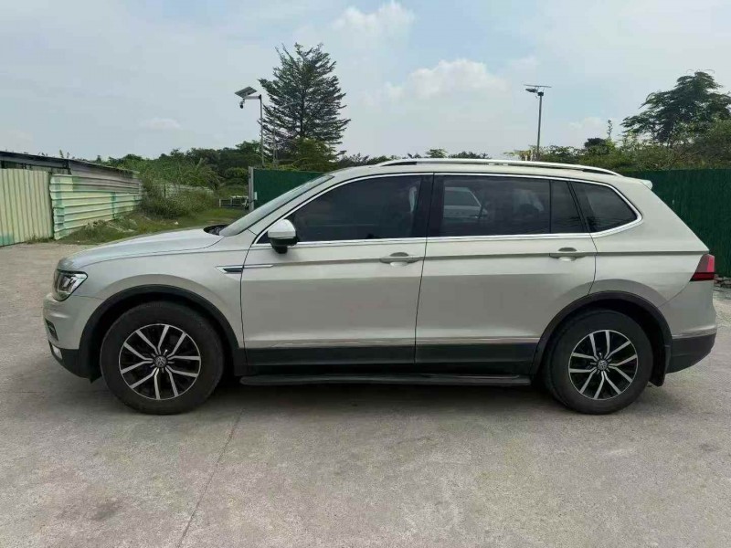 佛山18年大众途观7