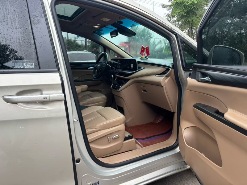 徐州21年别克GL84