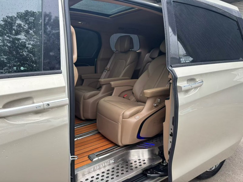 徐州21年别克GL85