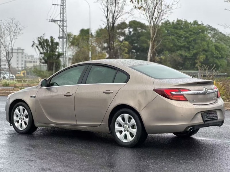 汕头14年别克君威6