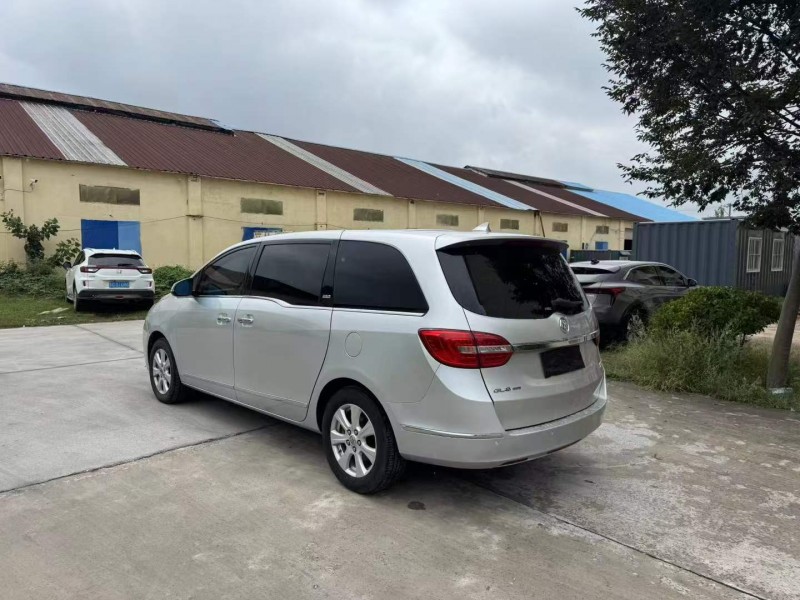 徐州17年别克GL83