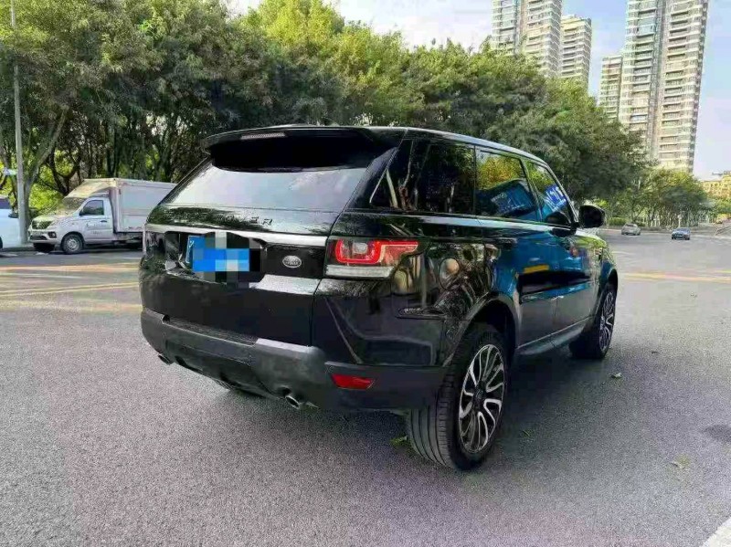 重庆17年路虎揽胜运动7