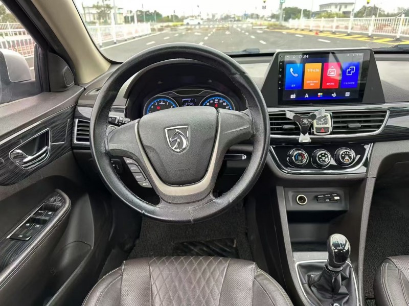 汕头16年宝骏6304