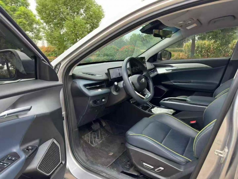 苏州23年吉利几何6