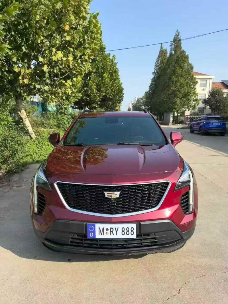 济宁19年凯迪拉克XT41