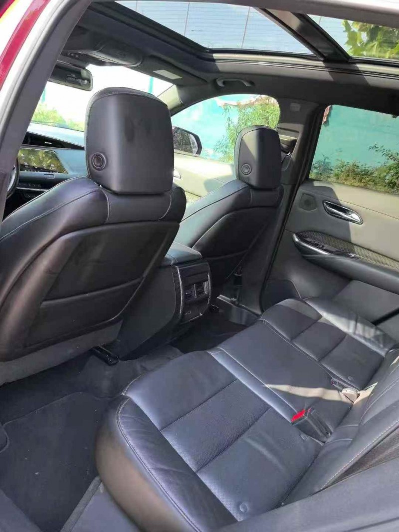 济宁19年凯迪拉克XT46