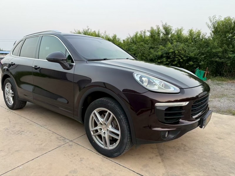 东营16年保时捷卡宴3