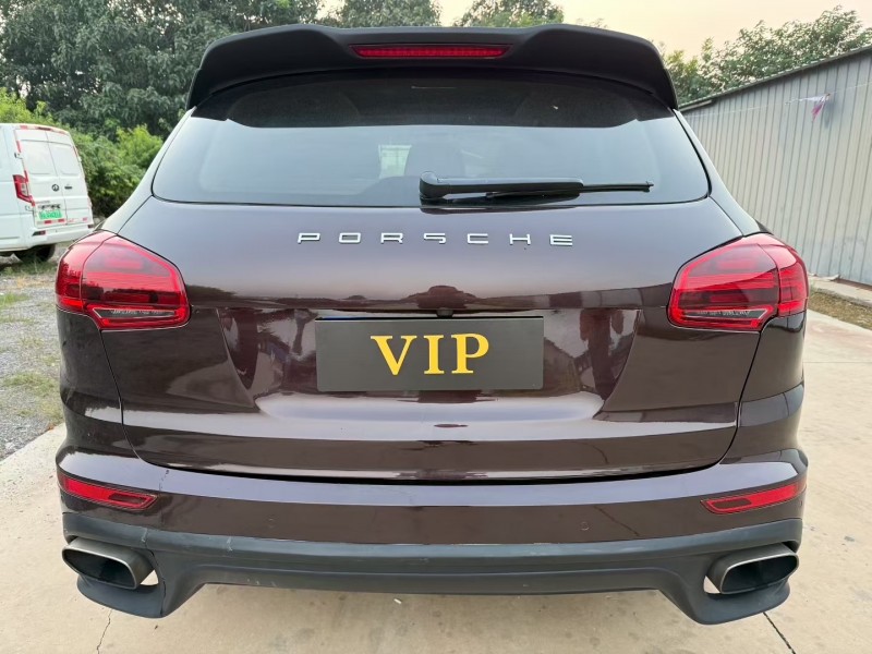 东营16年保时捷卡宴8