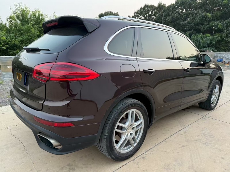 东营16年保时捷卡宴9