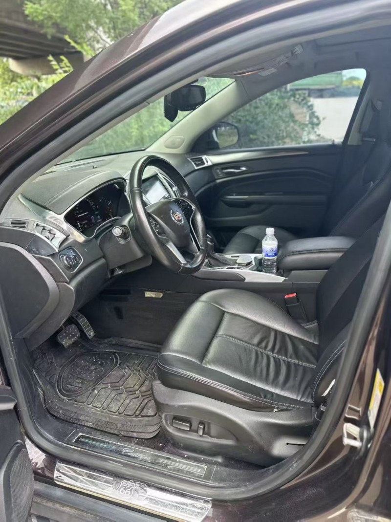 青岛16年凯迪拉克SRX4