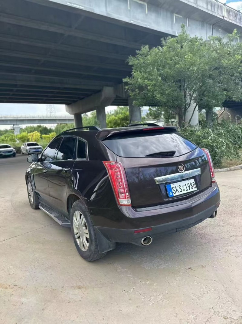 青岛16年凯迪拉克SRX7