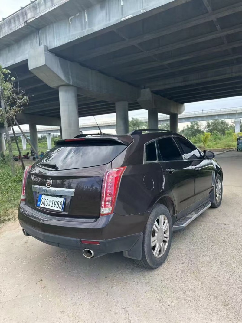 青岛16年凯迪拉克SRX8