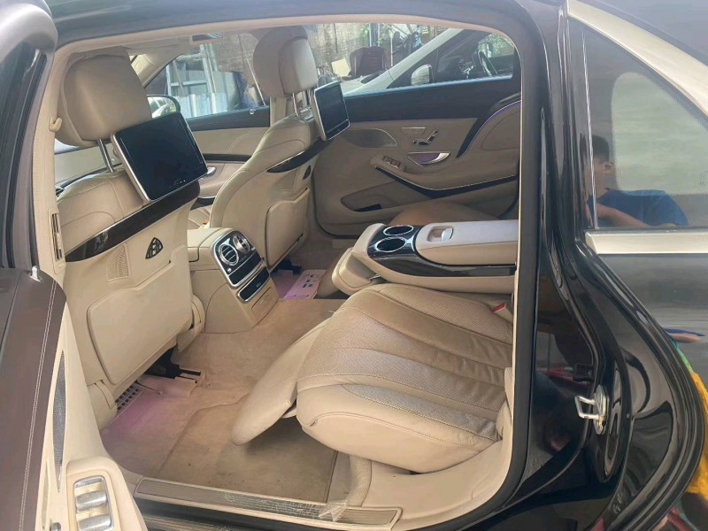 广州16年奔驰迈巴赫S级7