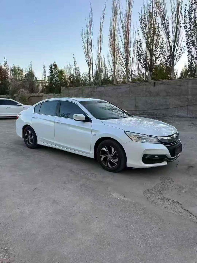 汕头18年本田雅阁2