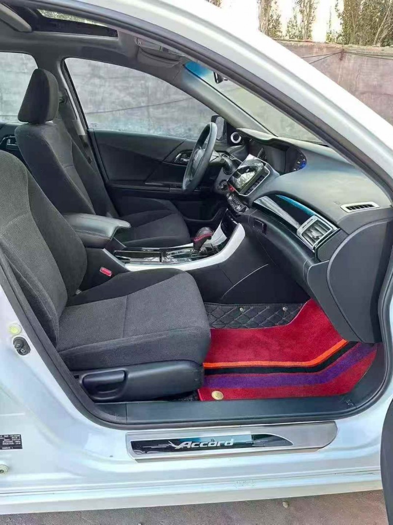 汕头18年本田雅阁4