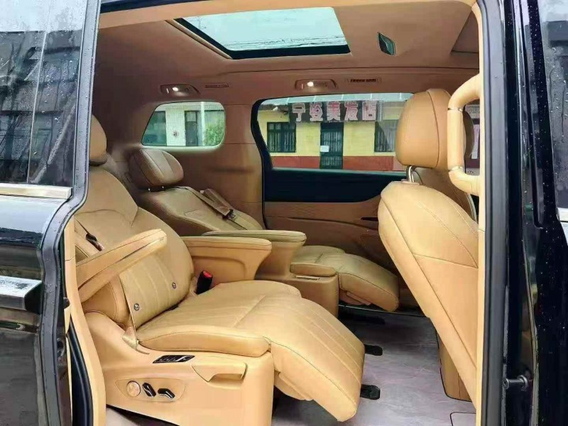 枣庄25年岚图汽车梦想家6