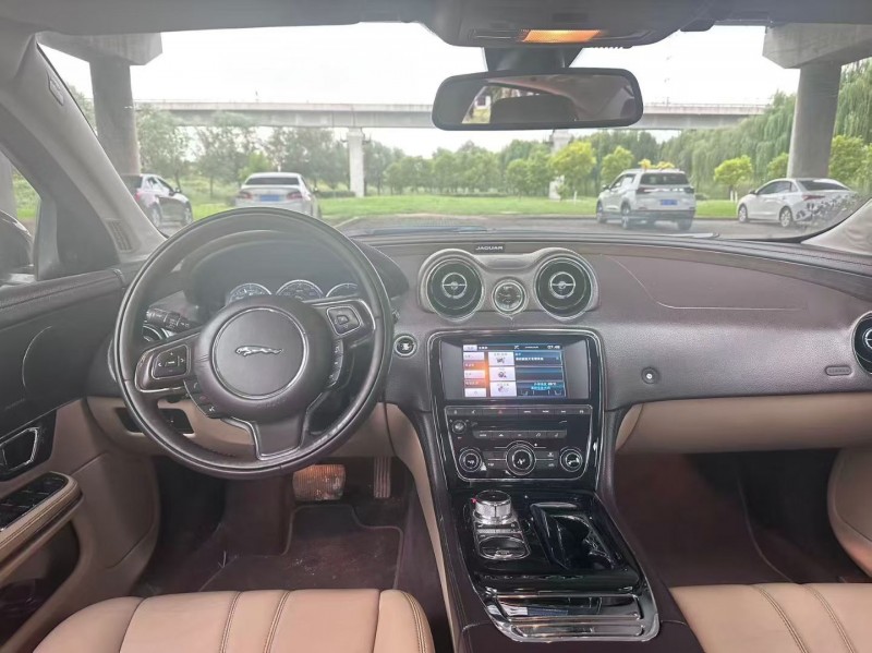 青岛16年捷豹XJL6