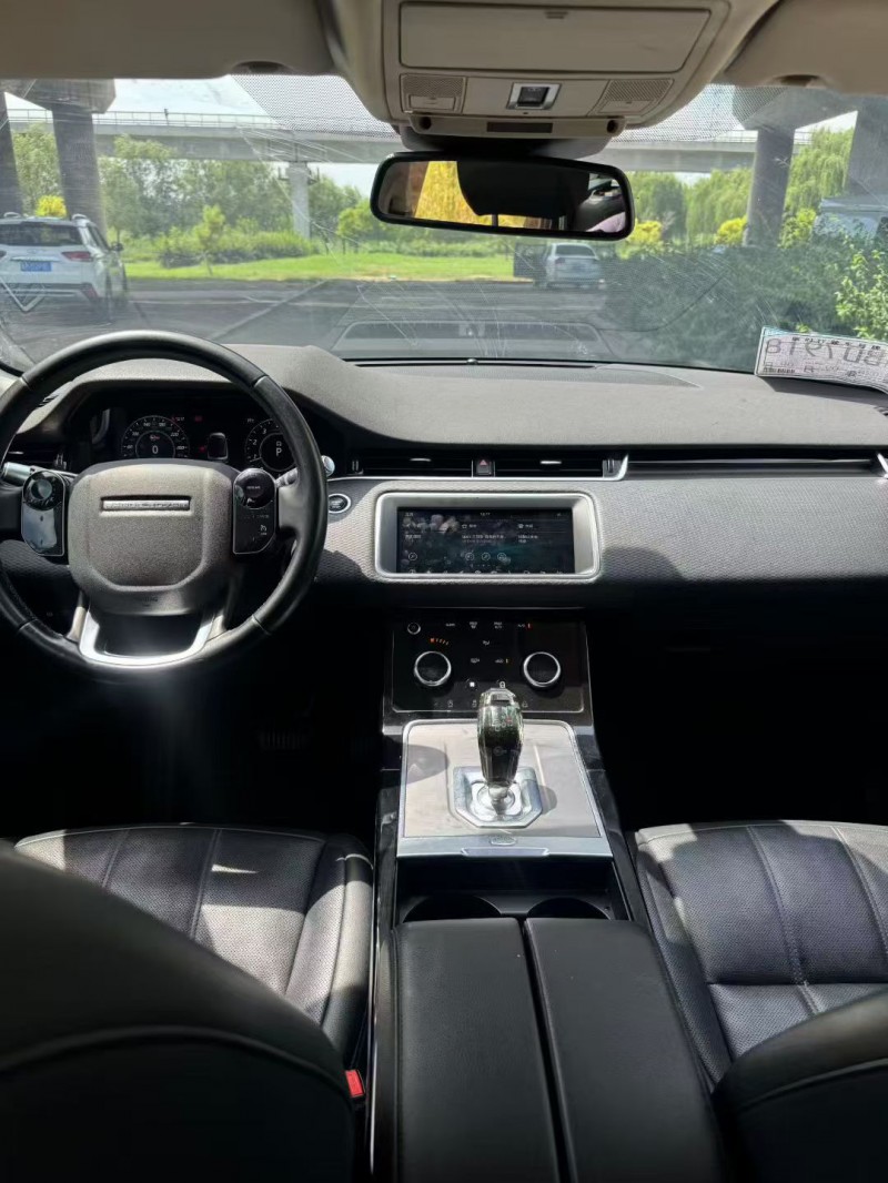 青岛20年路虎极光5