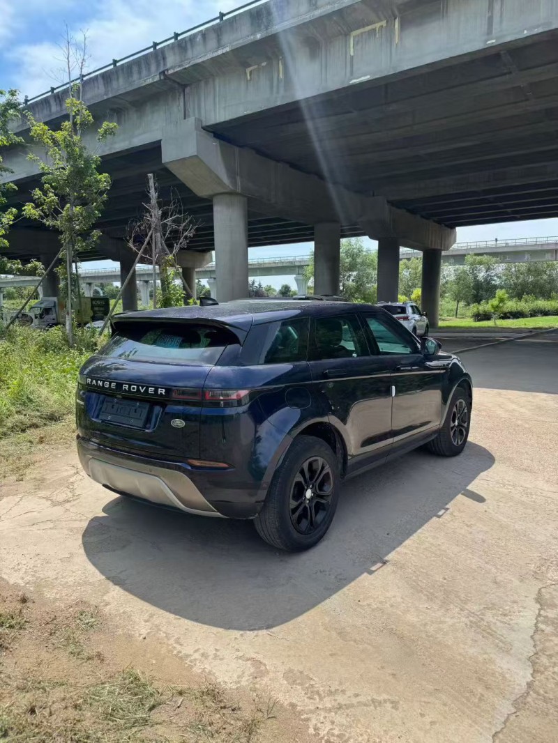 青岛20年路虎极光6