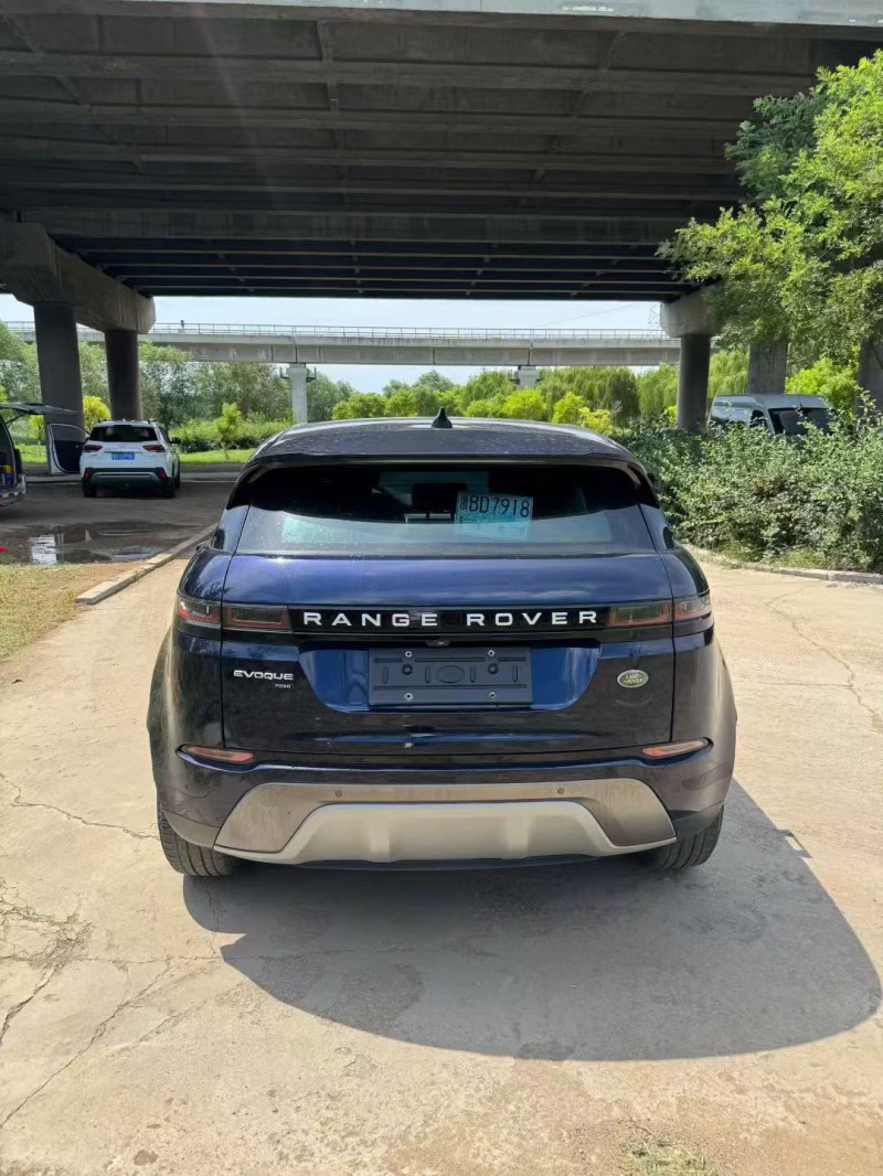 青岛20年路虎极光8