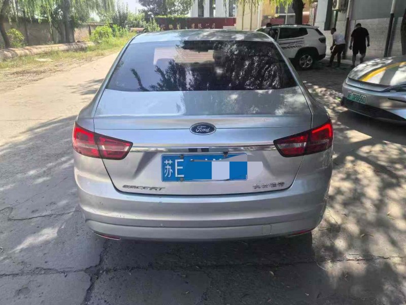 徐州16年福特福睿斯2