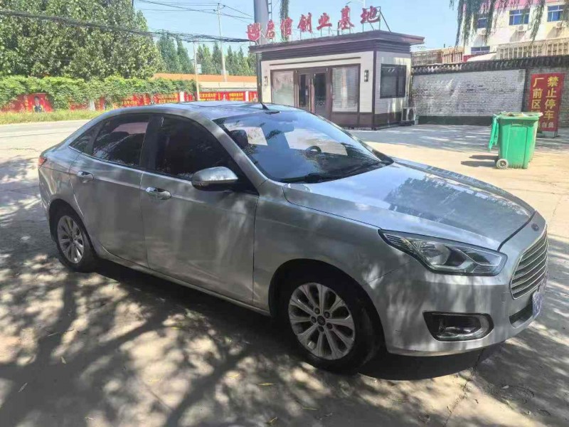 徐州16年福特福睿斯3