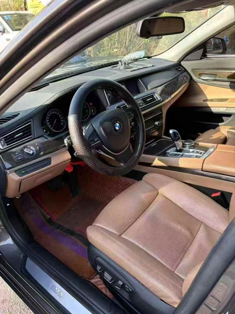 岳阳13年宝马7系4