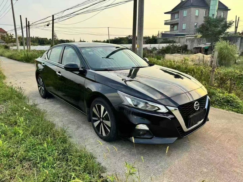 宁波21年日产天籁2