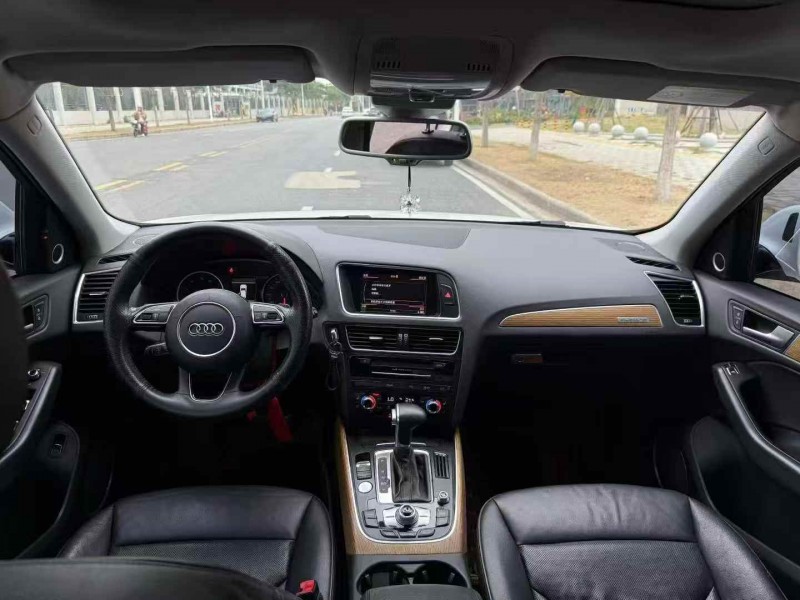 十堰16年奥迪Q56