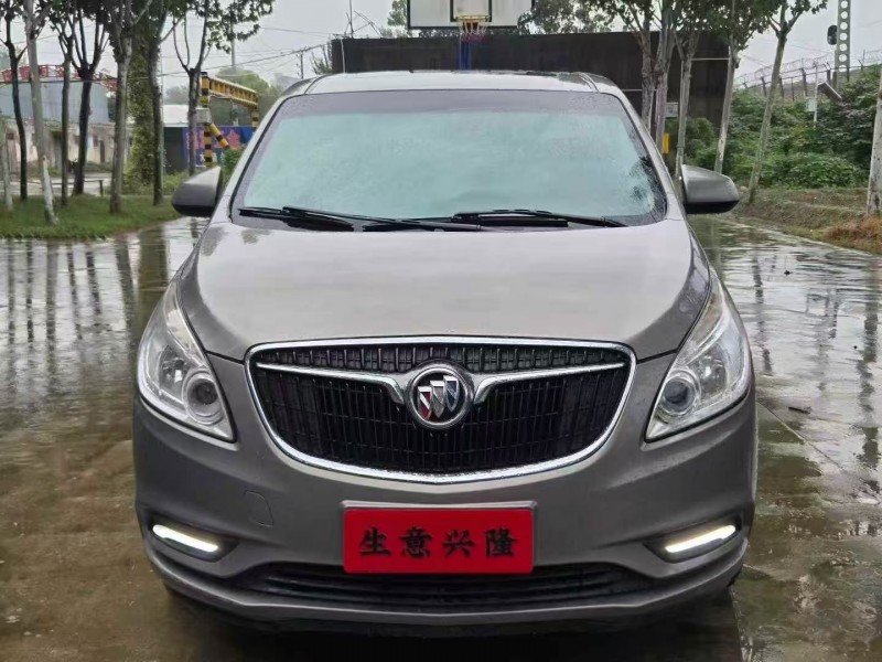 保定17年别克GL81